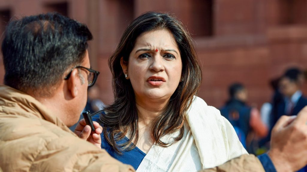 Elon Musk Backs Priyanka 