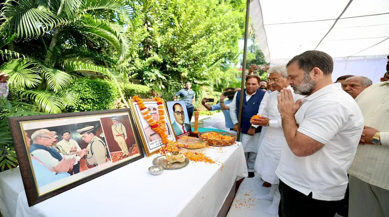 Rahul Gandhi Meets the Family of IPS Y Puran Kumar on 14 October