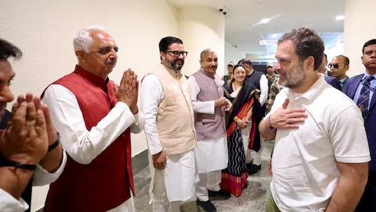 Rahul Gandhi arrived in Lucknow