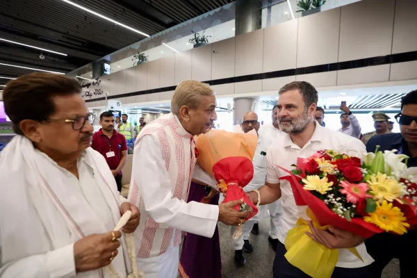 Rahul Gandhi arrived in Lucknow