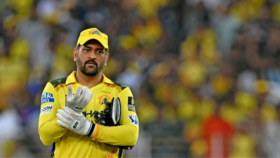 Dhoni injured before match