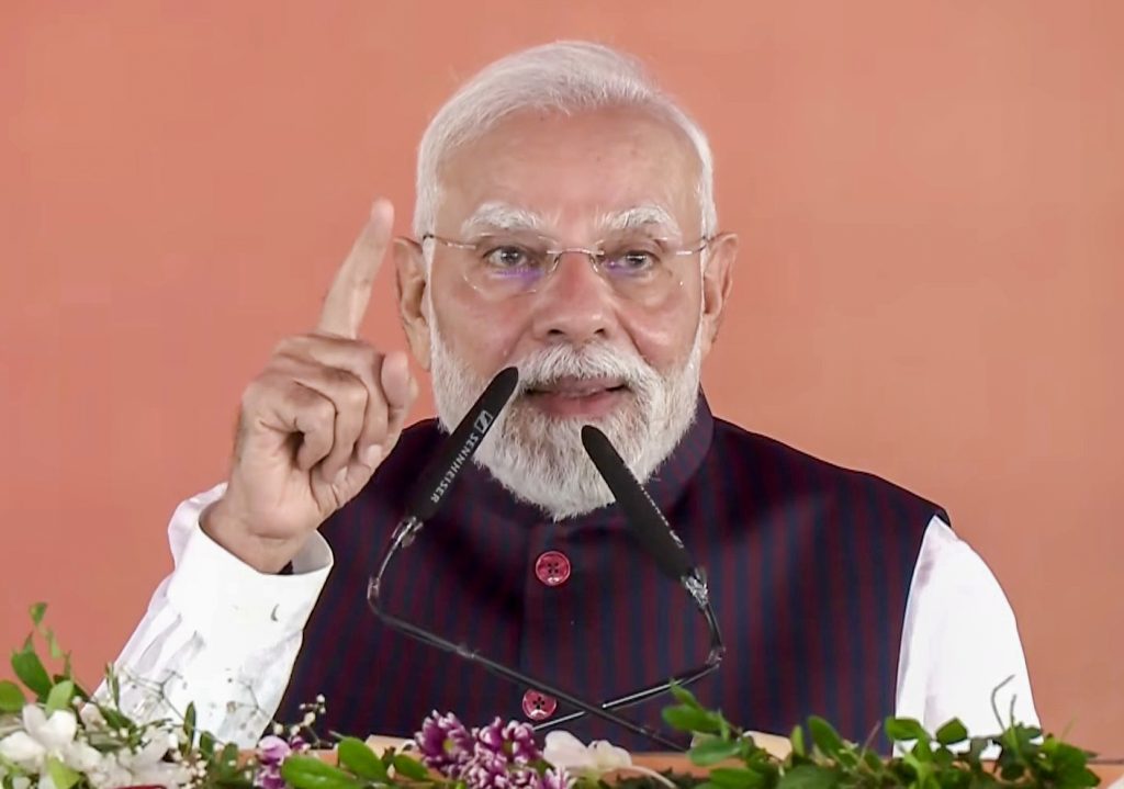 Modi Reaches Out Masses Bengal