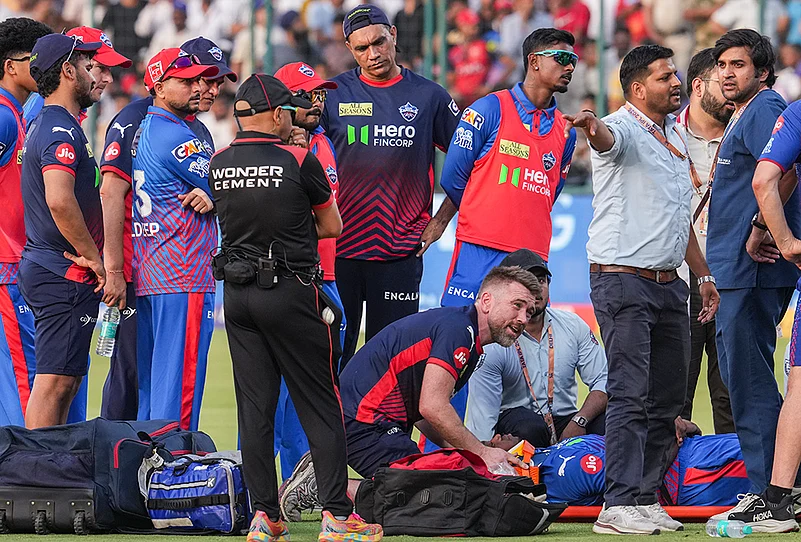 DC Lungi Ngidi safe a head injury