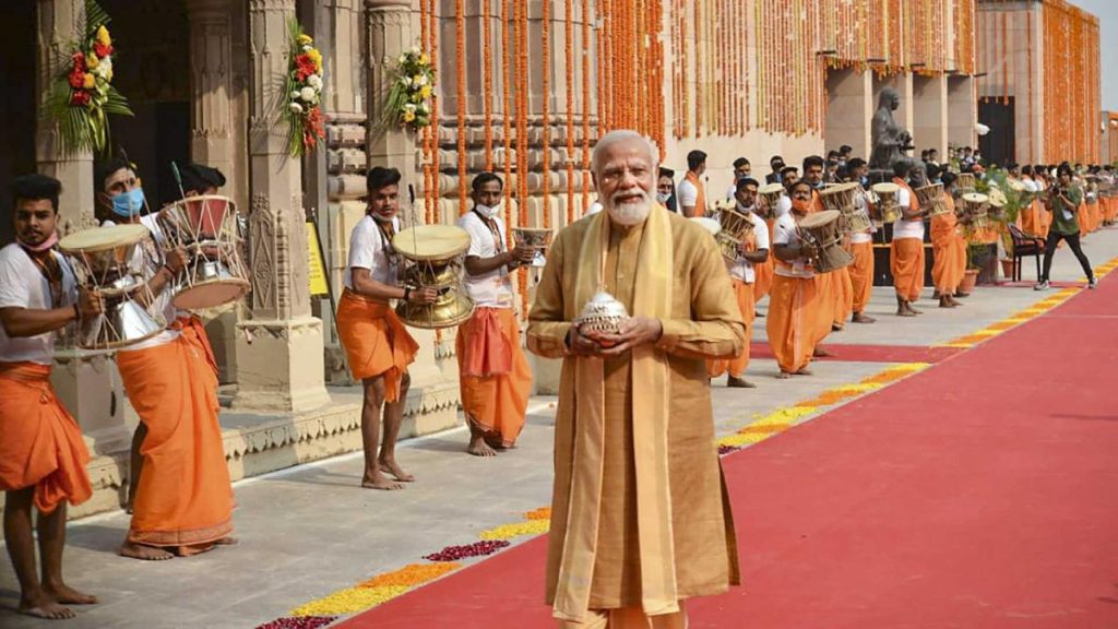 PM Modi look in Kashi goes viral