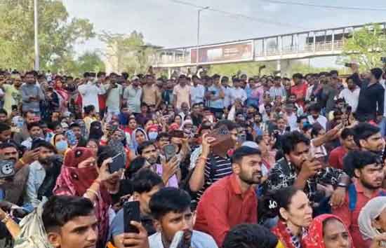 three day protest by employees