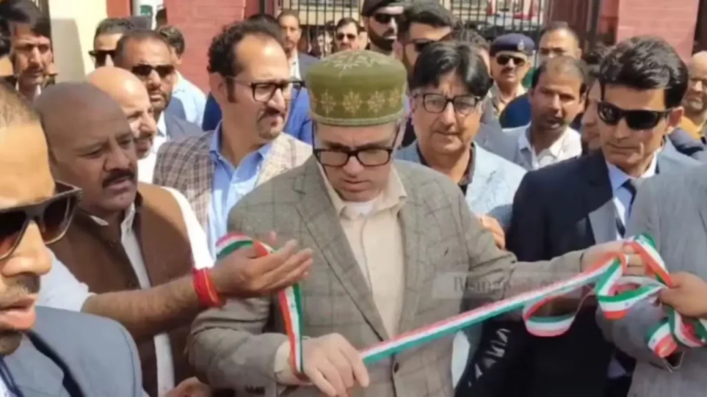 Omar Refuses to Cut Tricolor Ribbon