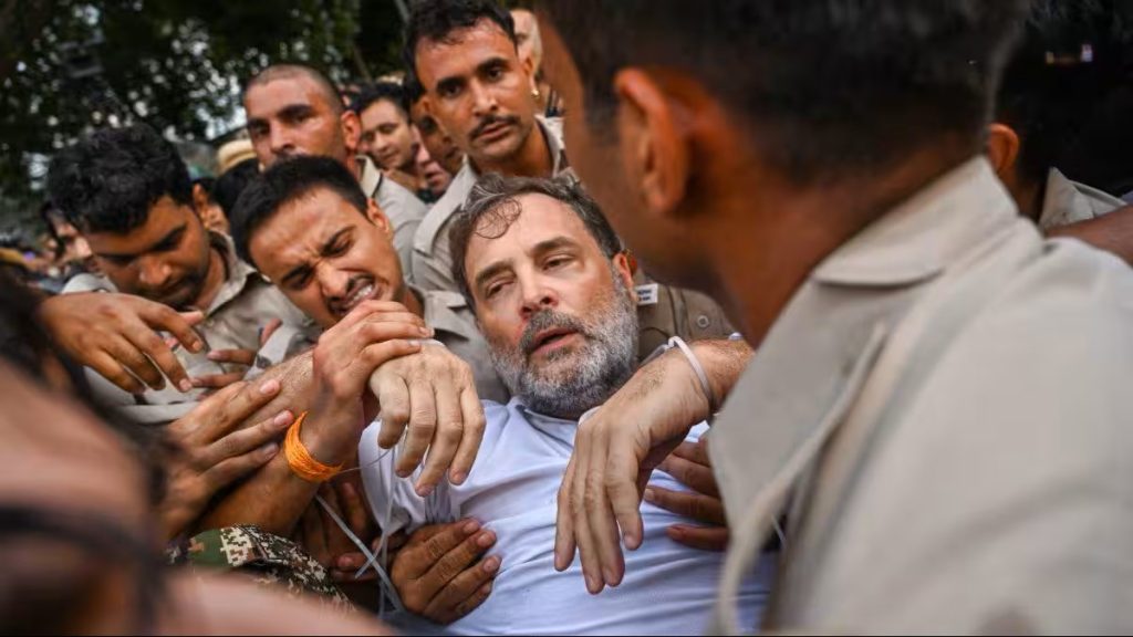 Rahul Gandhi in Jantar Mantar
