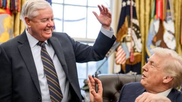 Trump spotted Graham funeral