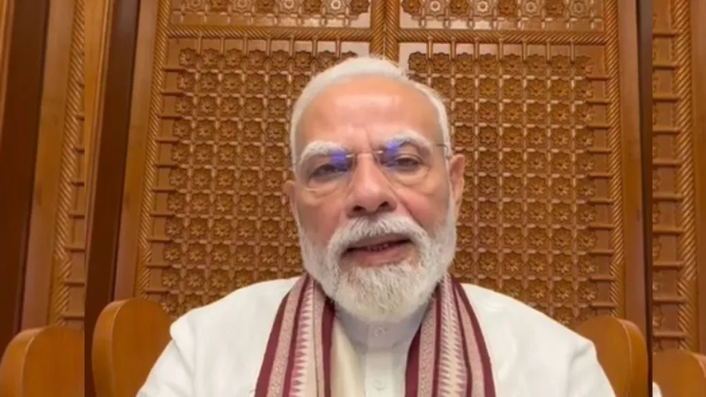 PM Modi make a video late night