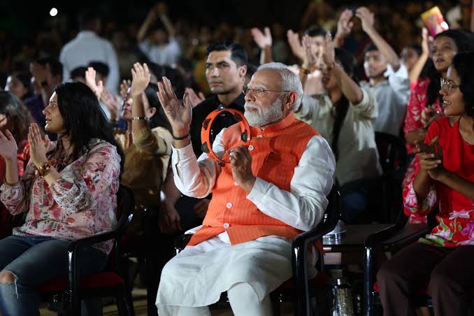 Modi joined Gen Z Bhajan Clubbing